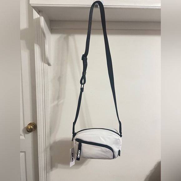 FINAL PRICE DROP NWT DKNY White and Black Crossbody Bag - Picture 1 of 8